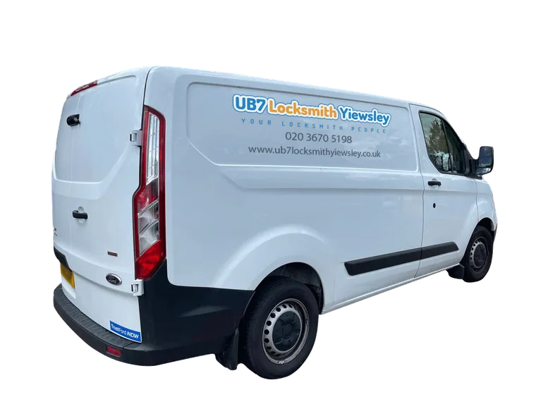UB7 Locksmith Yiewsley van